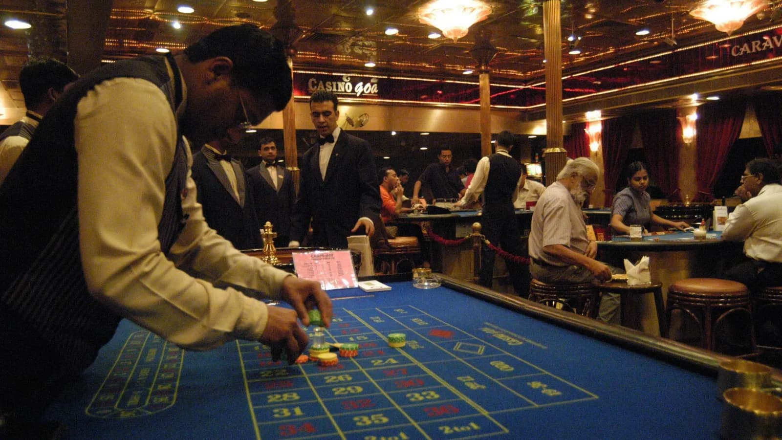 Nikmati Pengalaman Aman Bermain Togel Bersama QQ Slot