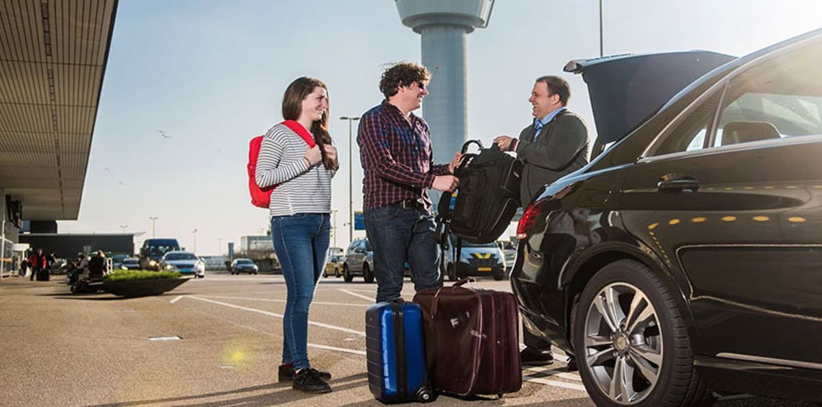 Trusted Minicabs in Esher for Daily Commutes and Special Events