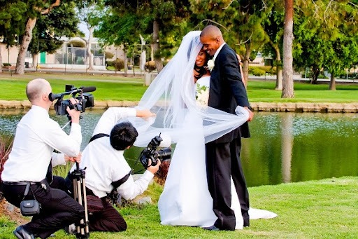 Wedding Photographer Blending Romance and Creativity