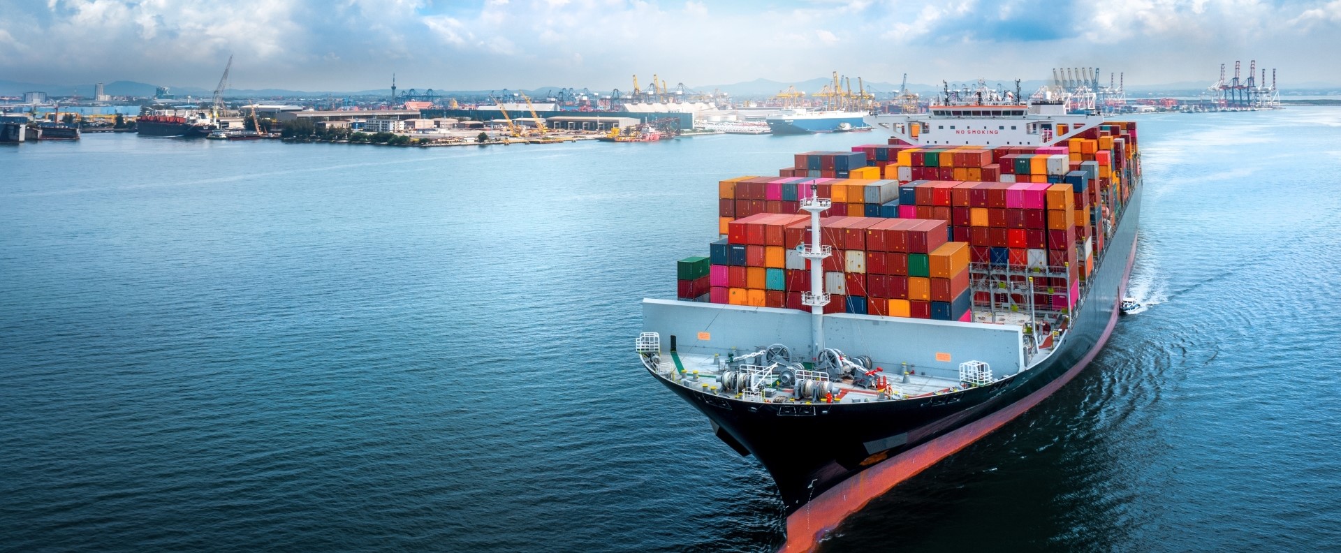How Cross Docking at Chicago Transload Enhances Delivery Speed