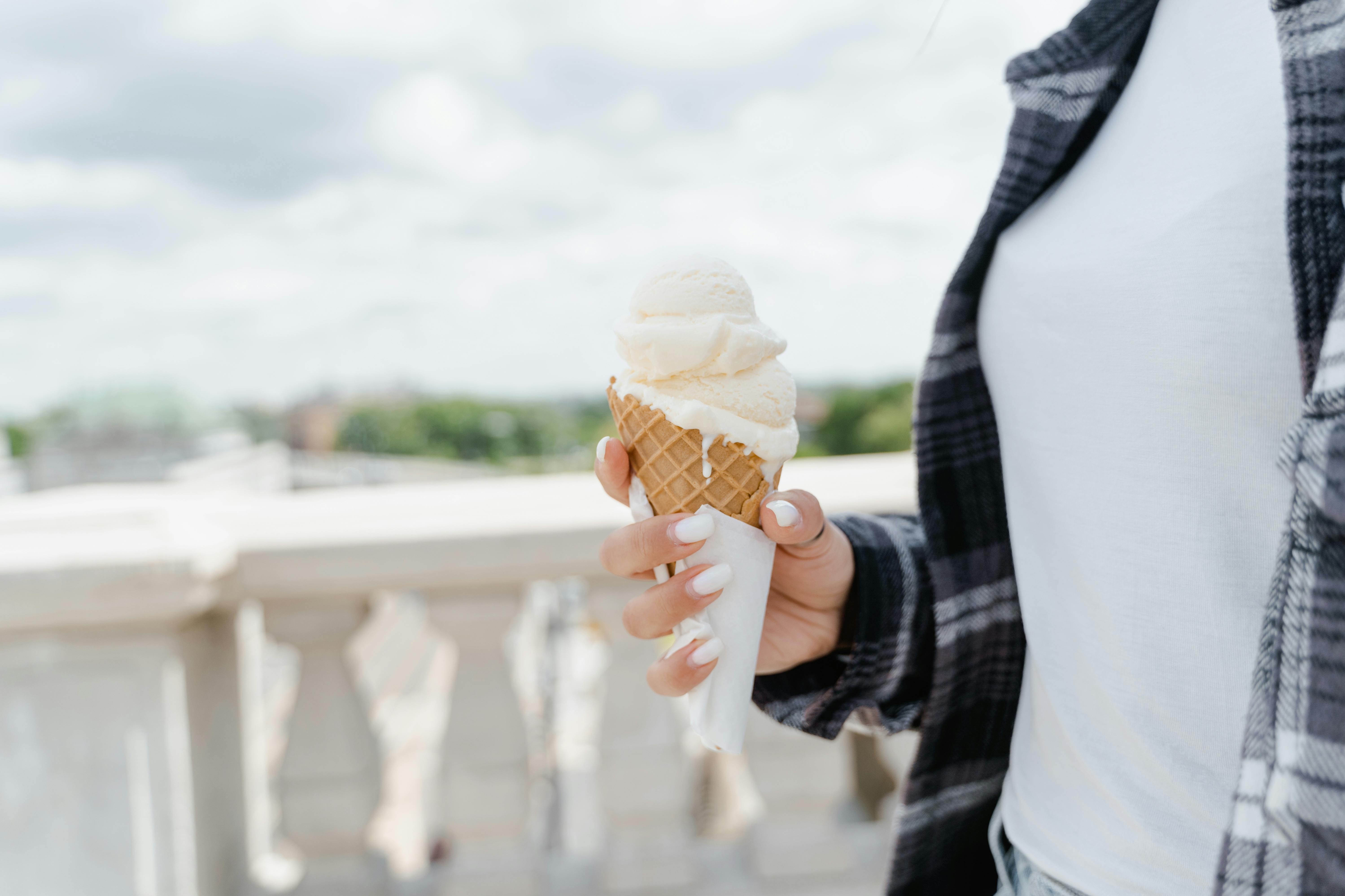 Top Flavors for Wedding Ice Cream Catering
