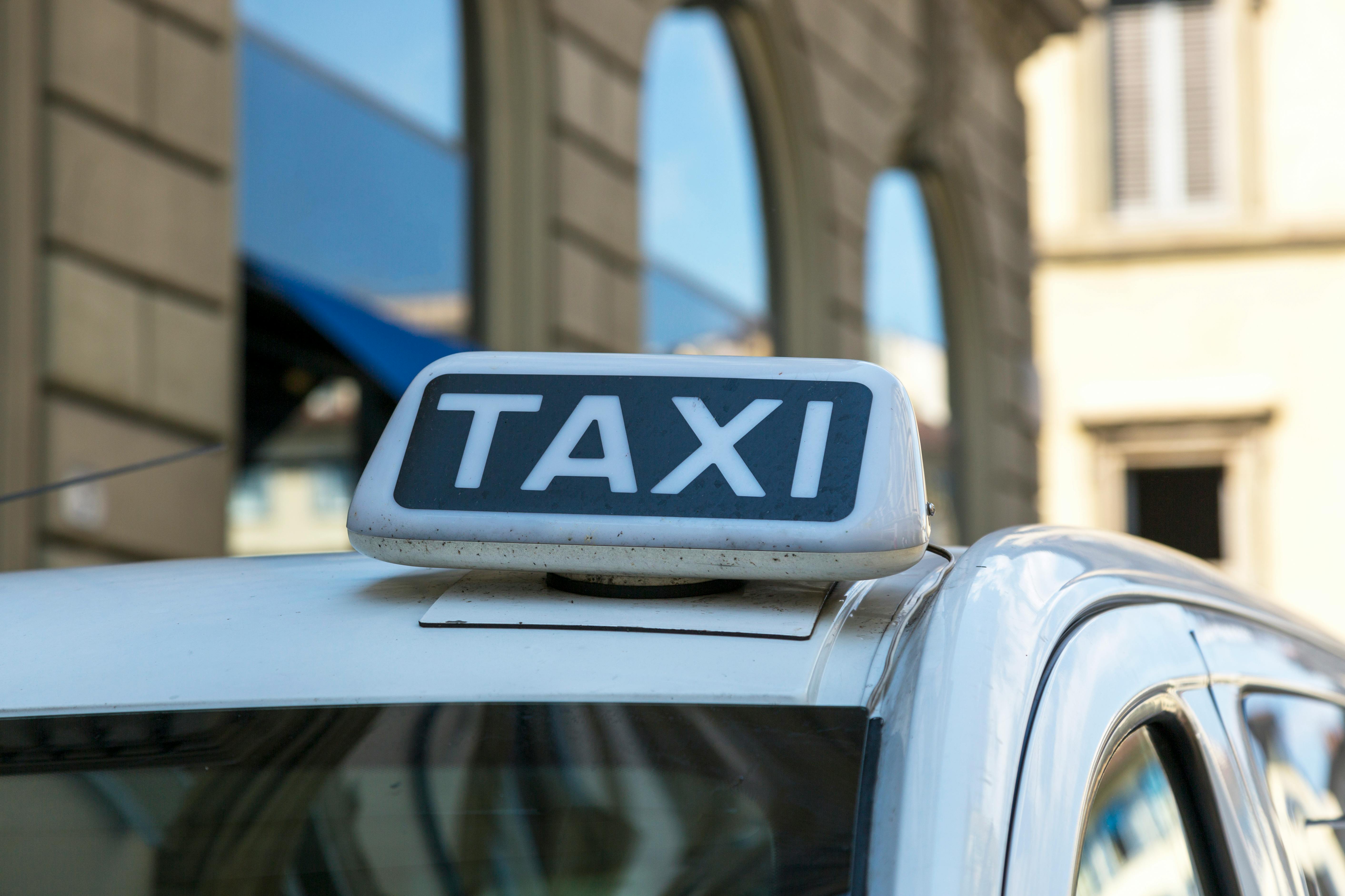 Brooklands Minicabs – Safe, Comfortable, &amp; Affordable