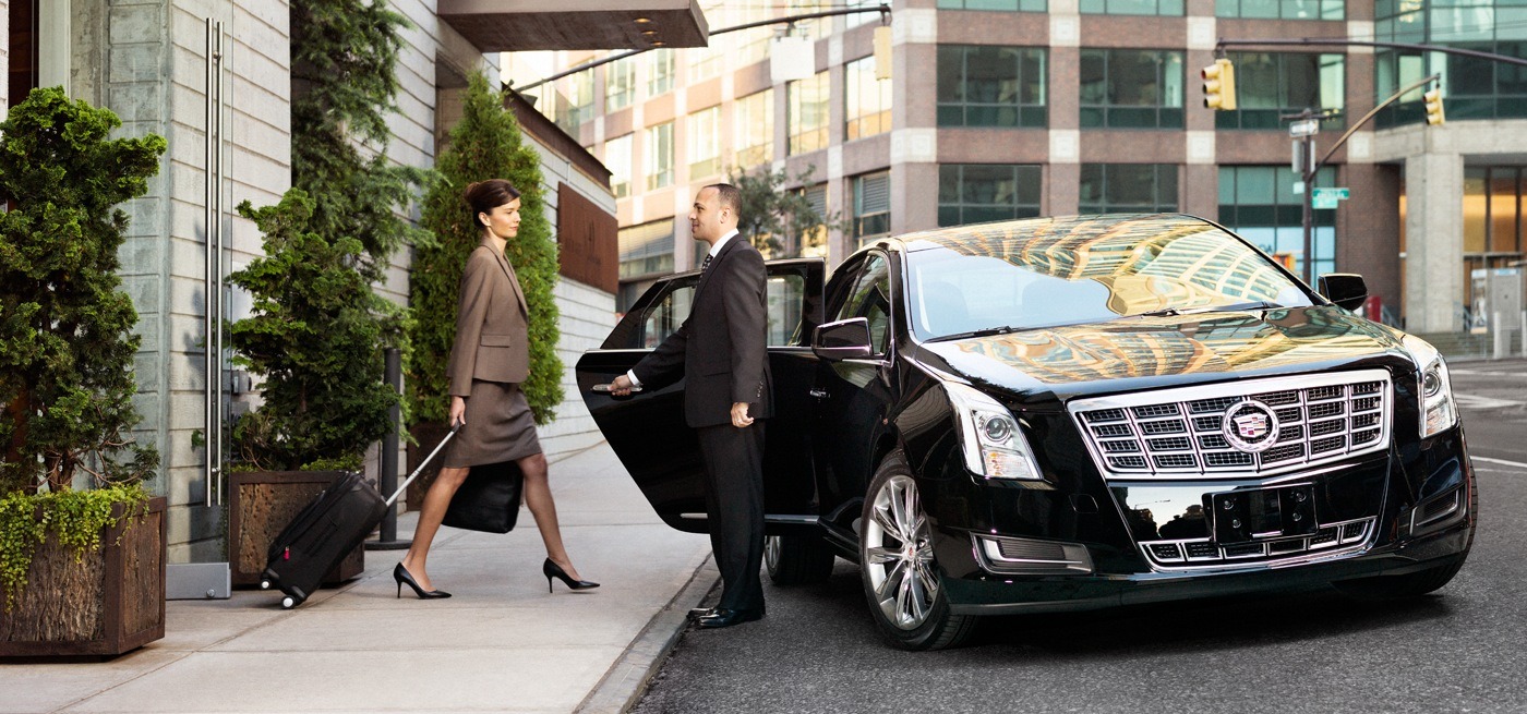 Top Reasons Travelers Prefer Airport Limo Vancouver Services