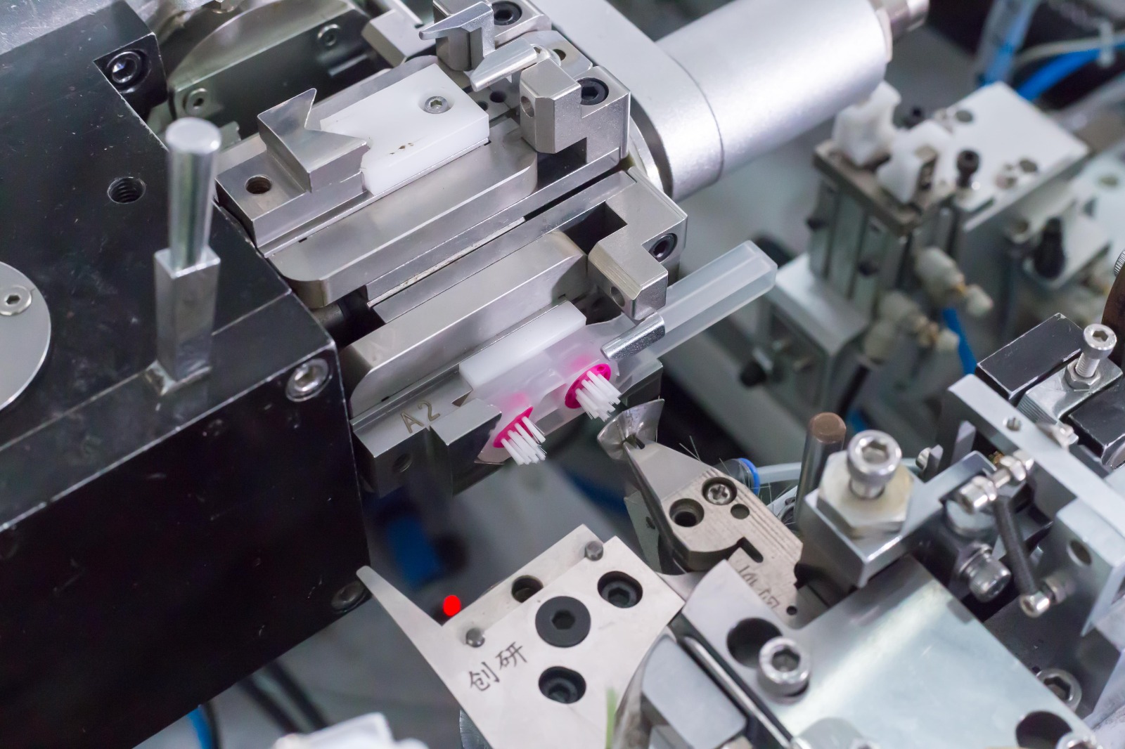 MeiXin Brush Machinery: Leading the Industry Since 1988.